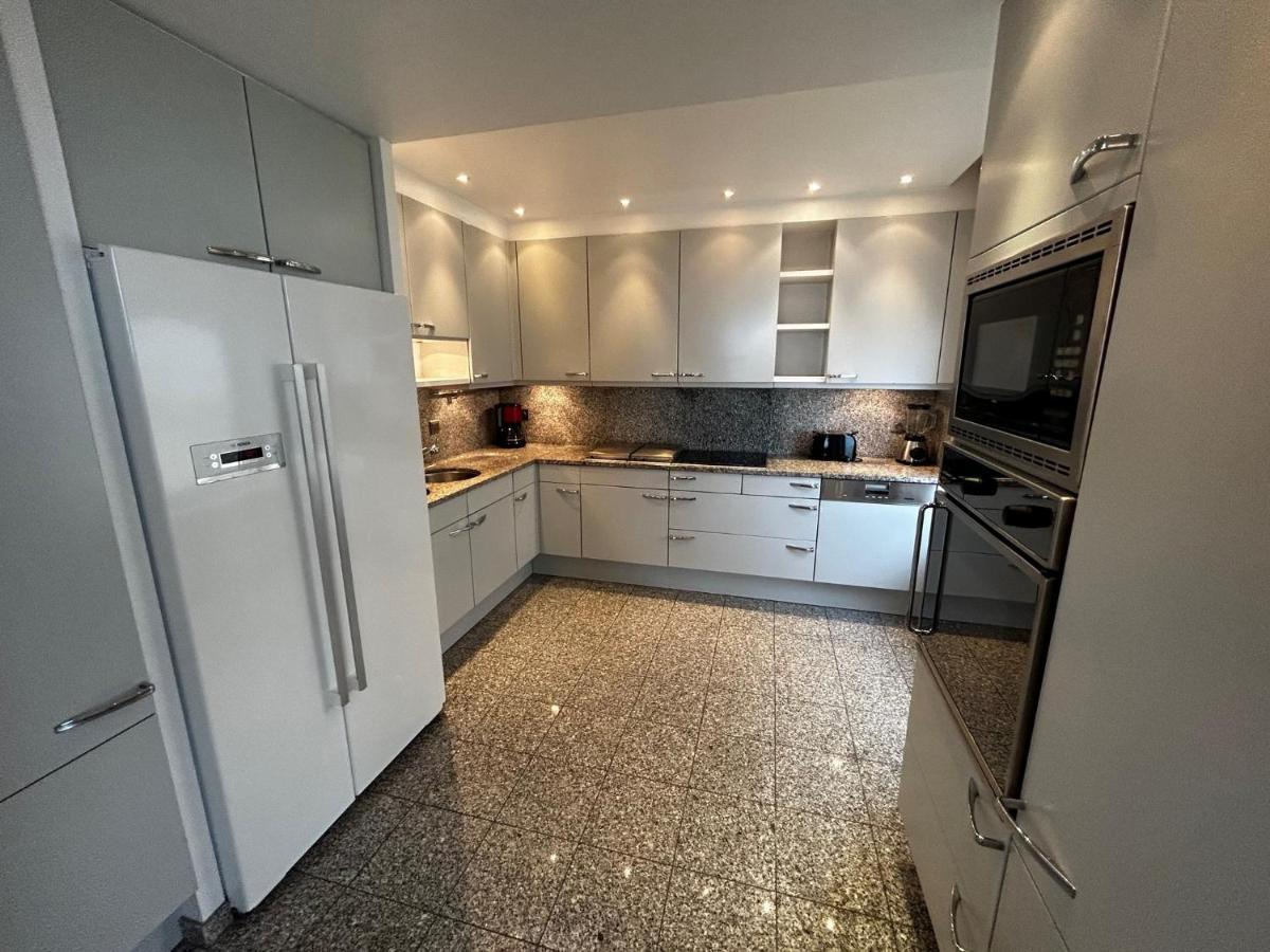 Very Spacious Family Apartment With Seaview T16 Остенде Екстериор снимка